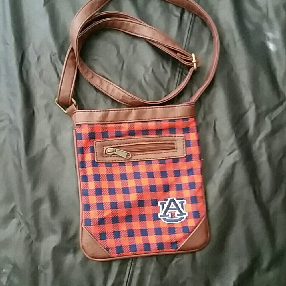 Auburn crossbody bag